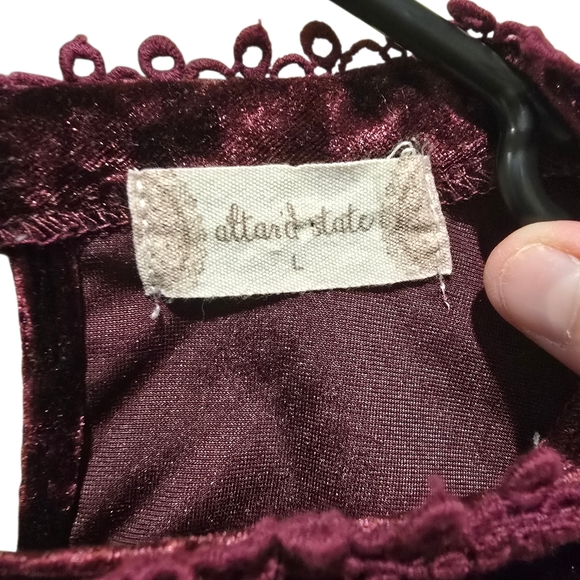 Altar'd State Burgundy Crushed Velvet And Lace Sleevless Top - Picture 3 of 8